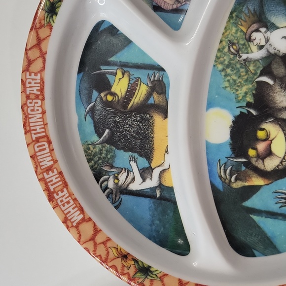 Lot of 3. Two Where the Wild Things are 3 section plates And Book. - Picture 7 of 16
